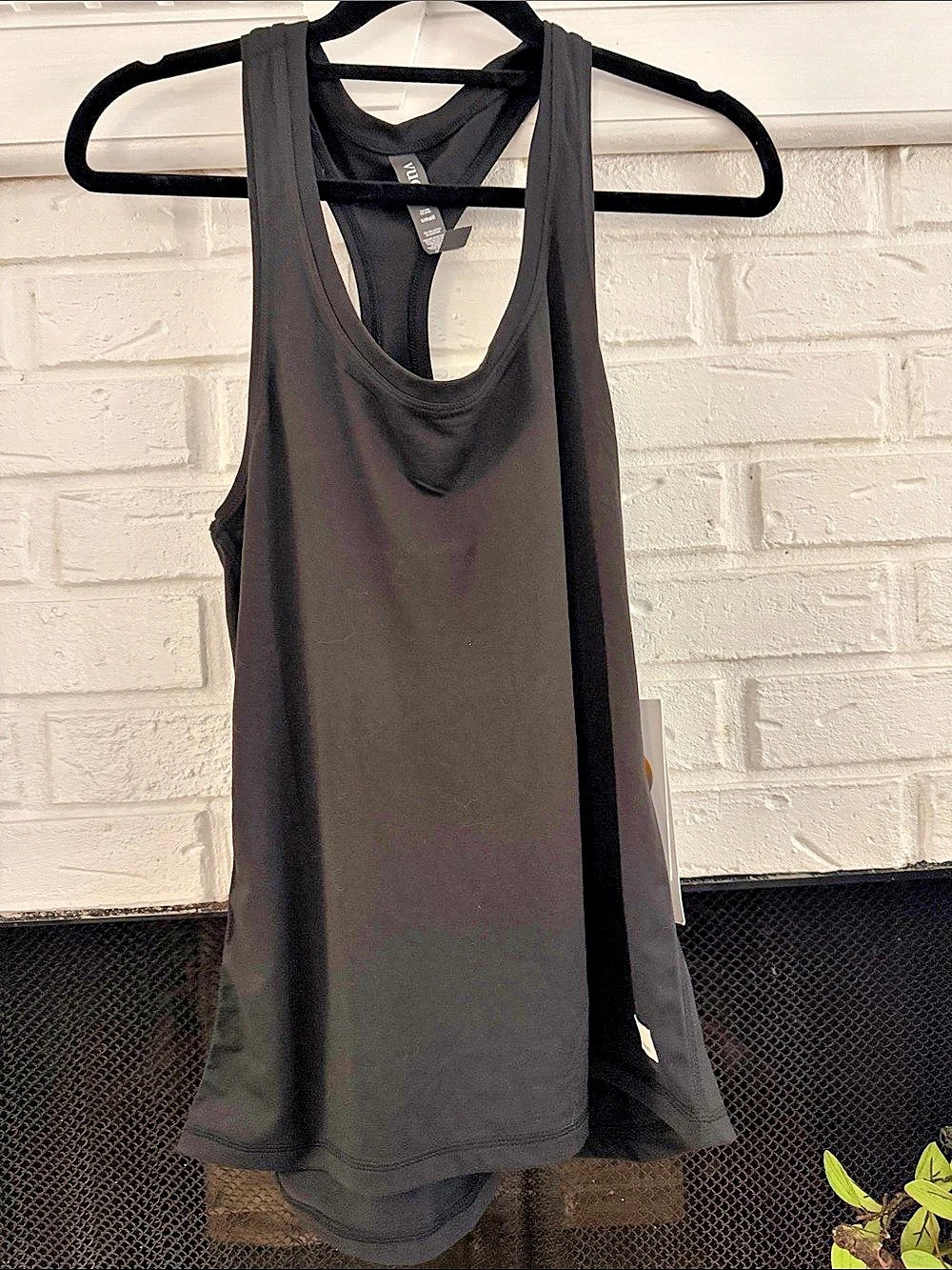 Vuori Lux Performance Tank Performance Tank Black Small NWT